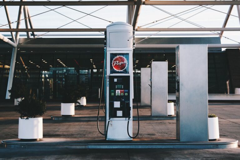 Range-Extender ICE Compliance: How Geological Hydrogen Cuts Carbon Intensity Under RED III